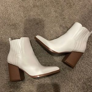 NWOT womens shoes